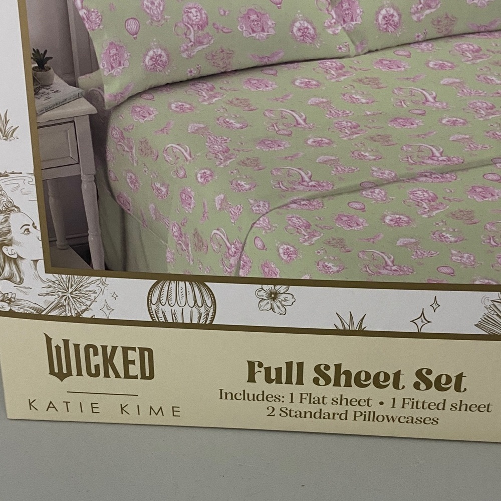 Wicked x Katie Kime Full Sheet Set Glinda Pink Green Toile NIP Target - Picture 2 of 8